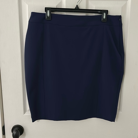SP Skirt - Picture 2 of 16